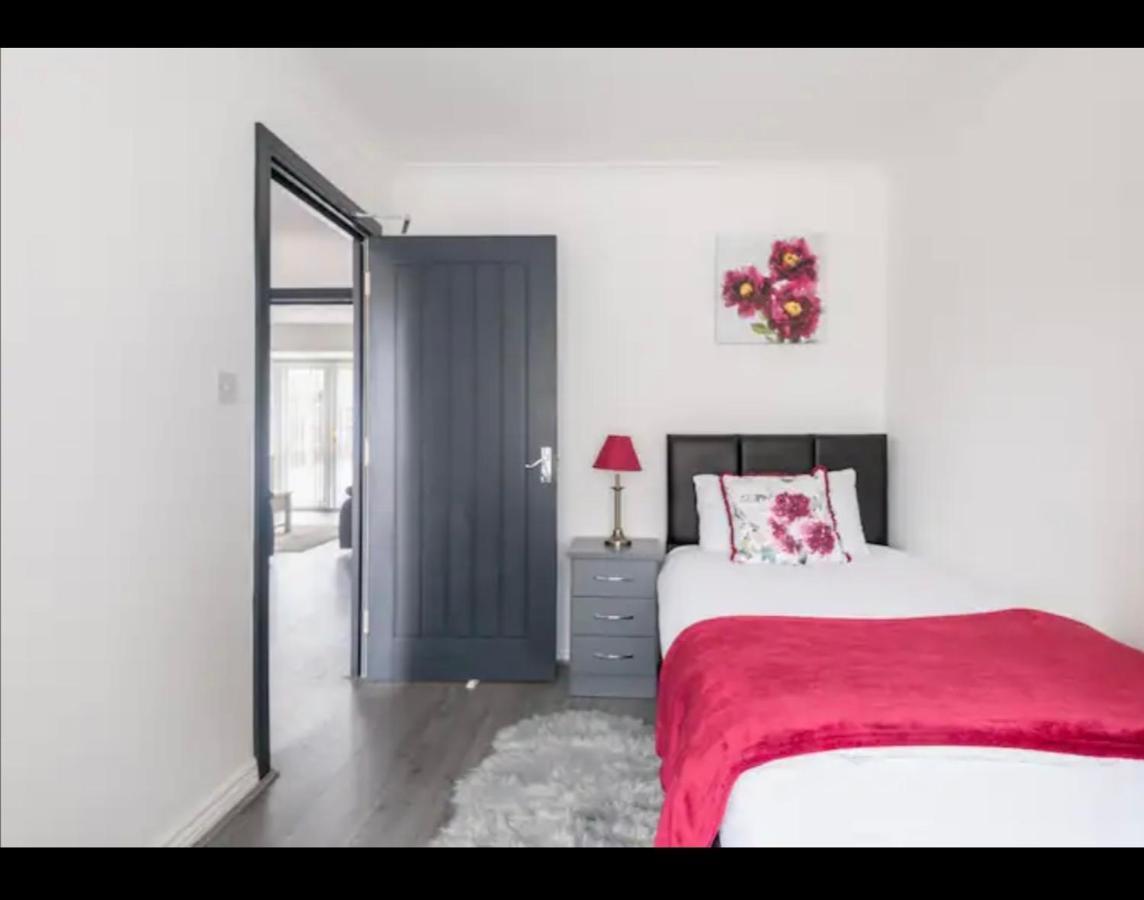 Marston Green Marston 5 Bedroom Home With Parking Near Nec & Bhx מראה חיצוני תמונה